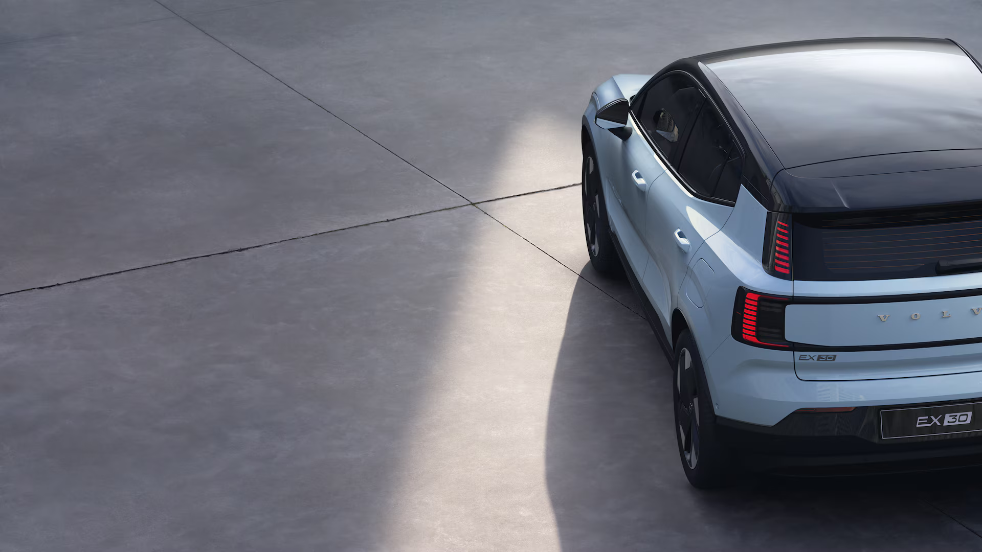VOLVO EX30